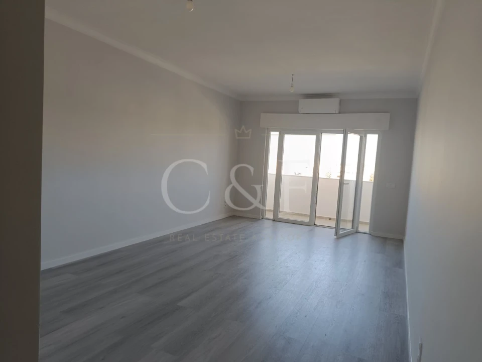 Apartamento T2 para Venda em Quarteira Foto 18