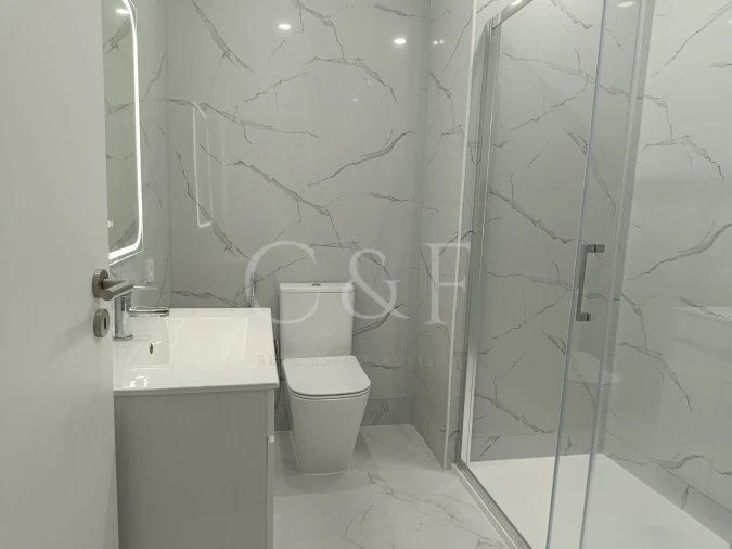 Apartamento T2 para Venda em Quarteira Foto 17