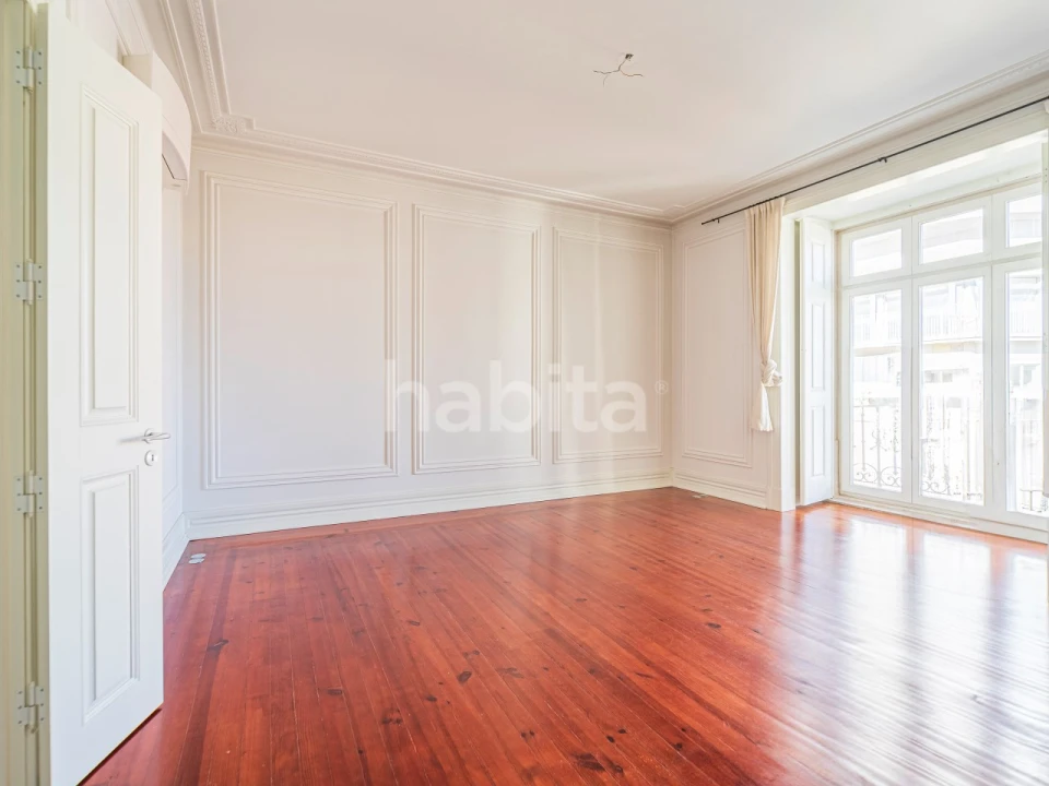 Apartamento T3 para Arrendamento em Santo António Foto 2