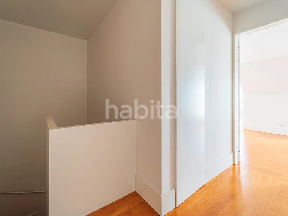 Apartamento T3 para Arrendamento em Santo António Foto 16