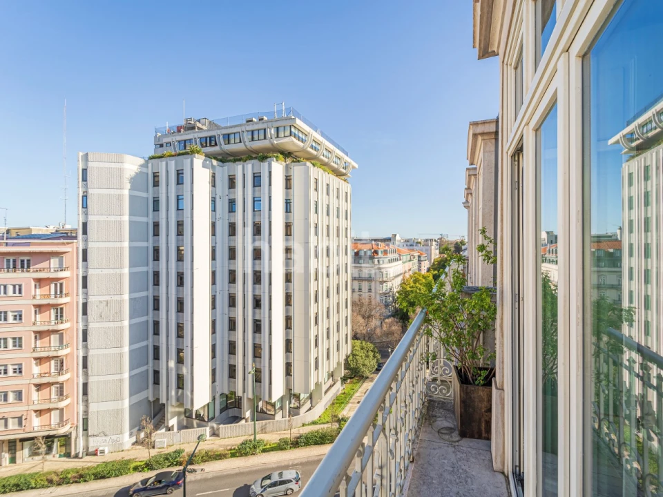 Apartamento T3 para Arrendamento em Santo António Foto 20