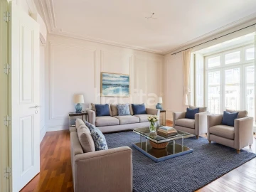 Apartamento T3 para Arrendamento em Santo António