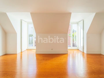 Apartamento T3 para Arrendamento em Santo António