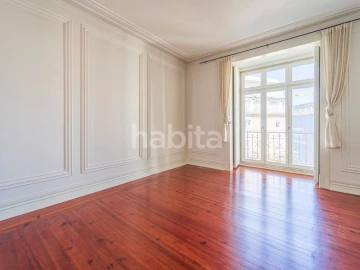 Apartamento T3 para Arrendamento em Santo António
