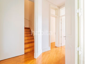 Apartamento T3 para Arrendamento em Santo António