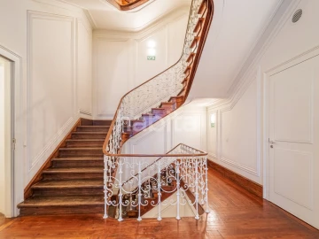 Apartamento T3 para Arrendamento em Santo António