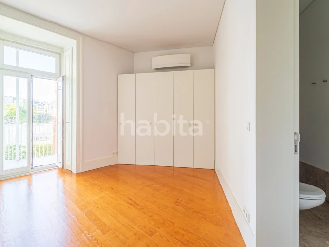 Apartamento T3 para Arrendamento em Santo António Foto 6