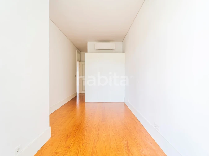 Apartamento T3 para Arrendamento em Santo António Foto 33
