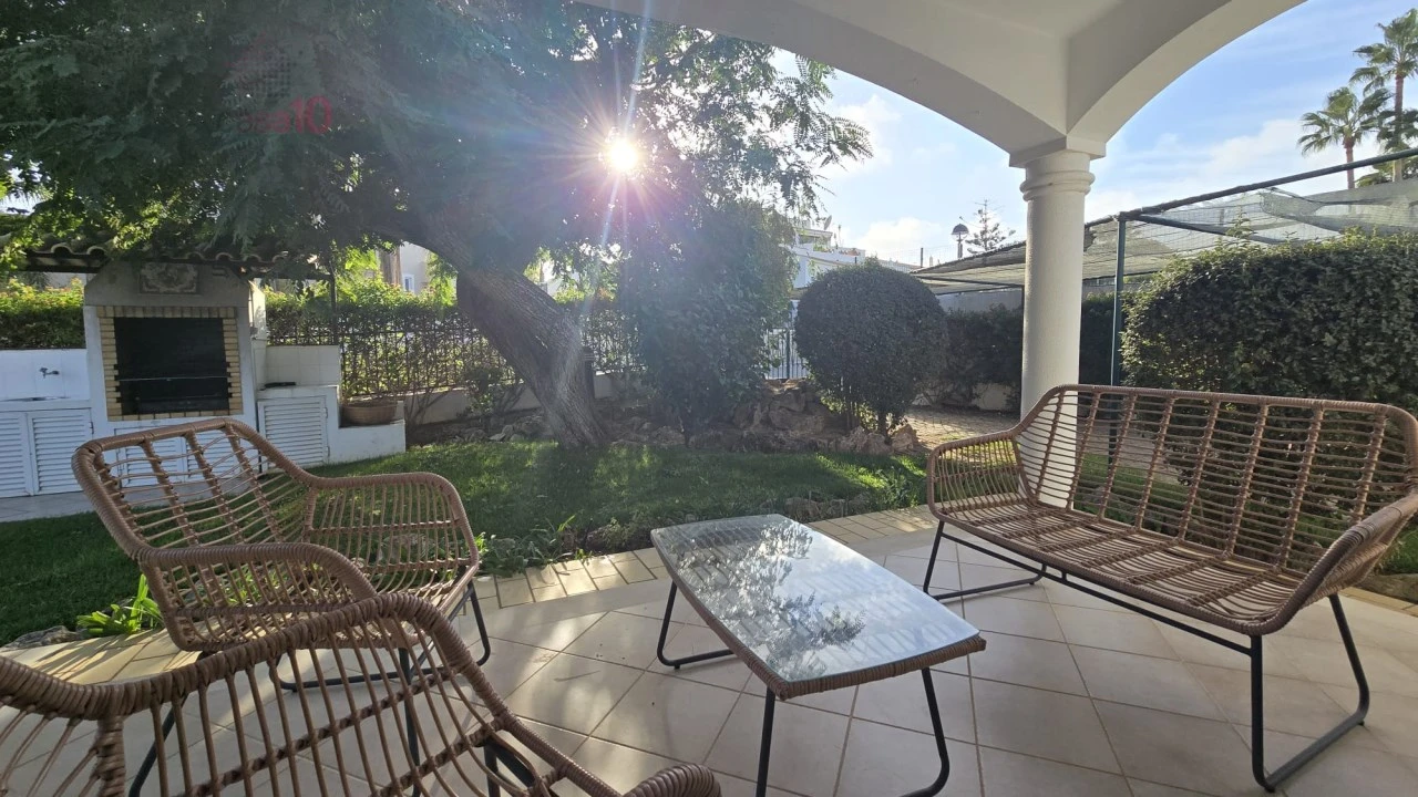 Moradia T6 para Venda em Albufeira e Olhos de Água Foto 4