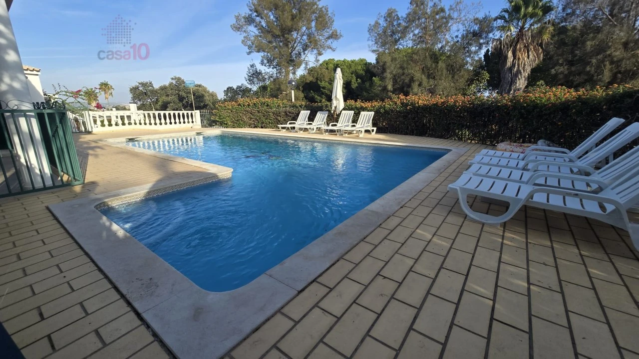 Moradia T6 para Venda em Albufeira e Olhos de Água Foto 5