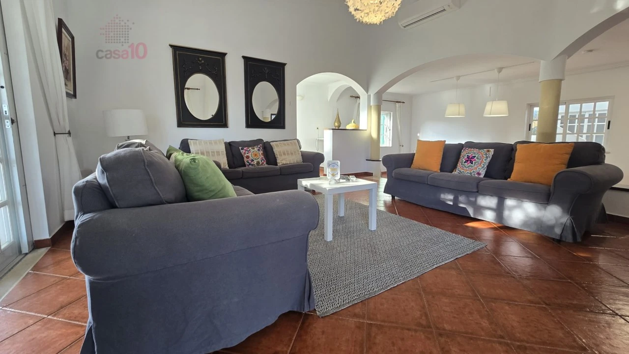 Moradia T6 para Venda em Albufeira e Olhos de Água Foto 6