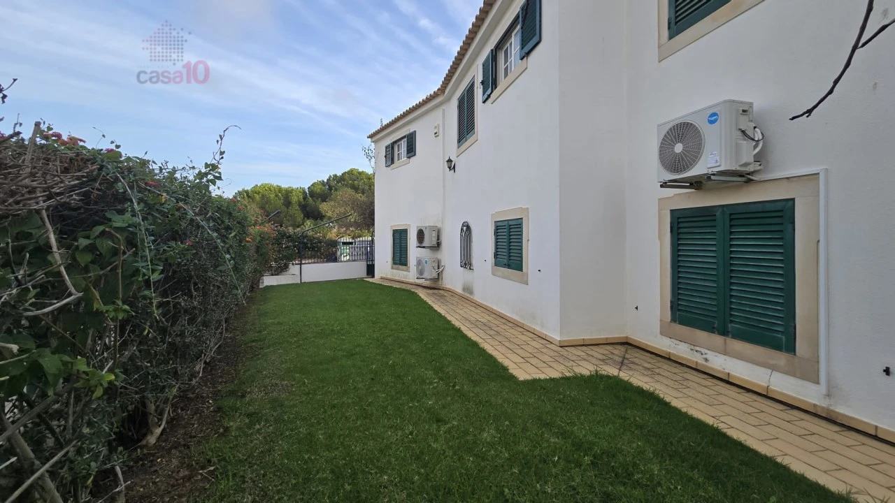 Moradia T6 para Venda em Albufeira e Olhos de Água Foto 36