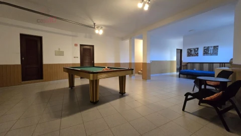 Moradia T6 para Venda em Albufeira e Olhos de Água