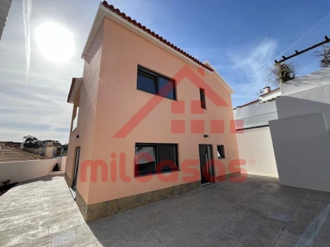 Moradia T3 para Venda em Ericeira Foto 3