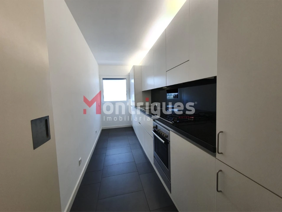 Apartamento T1 para Arrendamento em Parque das Nações Foto 3