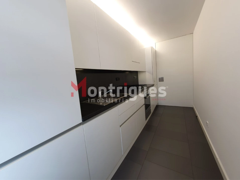 Apartamento T1 para Arrendamento em Parque das Nações Foto 4