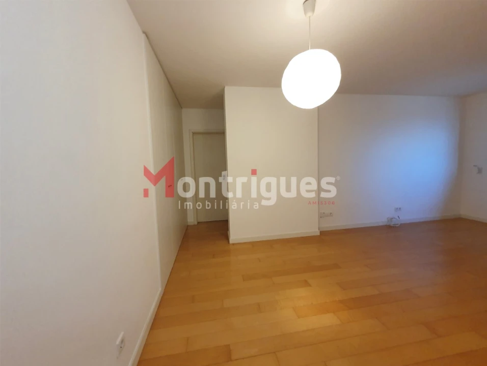 Apartamento T1 para Arrendamento em Parque das Nações Foto 7