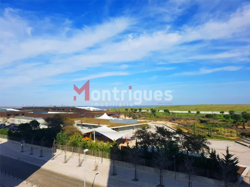 Apartamento T1 para Arrendamento em Parque das Nações Foto 1