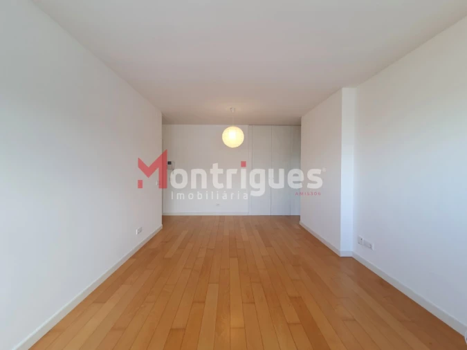 Apartamento T1 para Arrendamento em Parque das Nações Foto 6