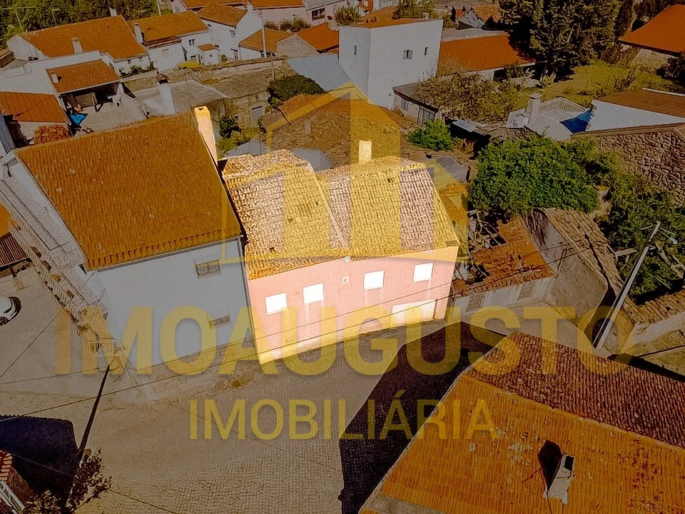 Moradia T4 para Venda em Vascoveiro Foto 20