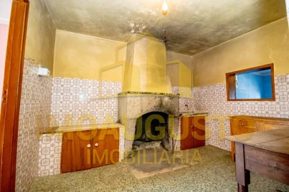 Moradia T4 para Venda em Vascoveiro