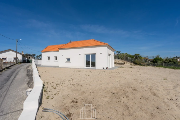 Moradia T3 para Venda em Ovar, São João, Arada e São Vicente de Pereira Jusã Foto 2