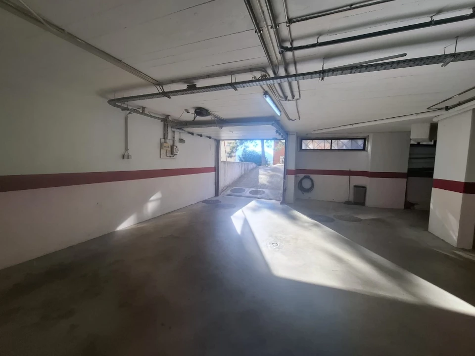 Garagem para Venda em Algueirão-Mem Martins Foto 2