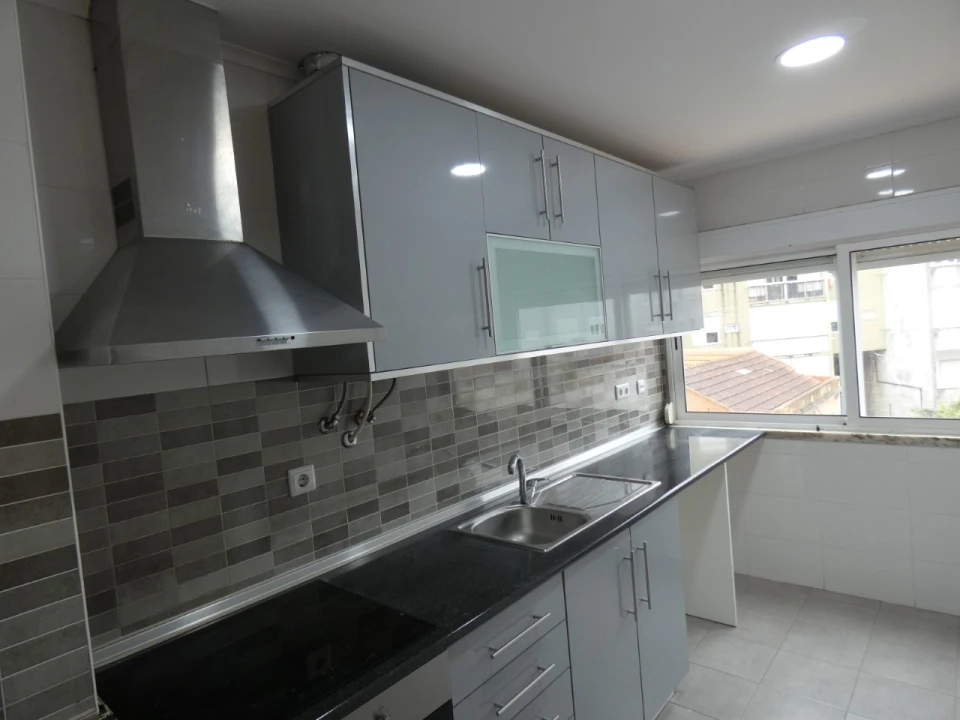 Apartamento T2 para Venda em Mina de Água Foto 6