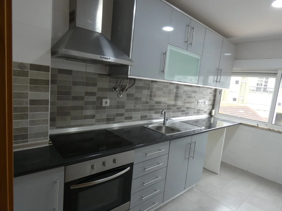 Apartamento T2 para Venda em Mina de Água Foto 1