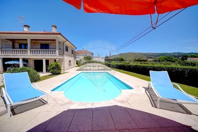 Moradia T4 para Venda em Lama de Arcos