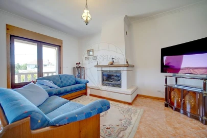 Moradia T4 para Venda em Lama de Arcos