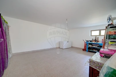 Moradia T4 para Venda em Lama de Arcos