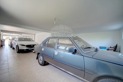 Moradia T4 para Venda em Lama de Arcos