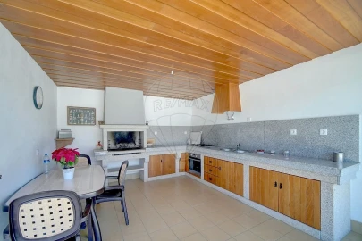 Moradia T4 para Venda em Lama de Arcos