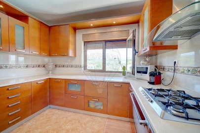 Moradia T4 para Venda em Lama de Arcos