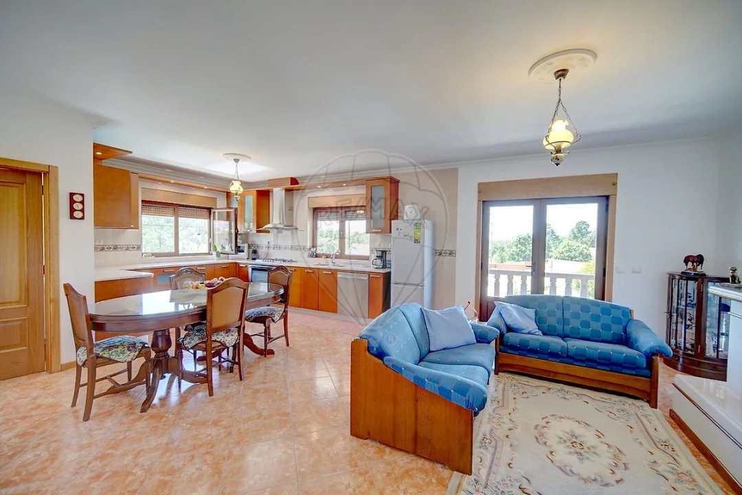 Moradia T4 para Venda em Lama de Arcos Foto 20