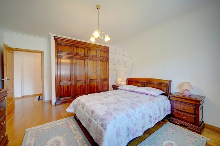 Moradia T4 para Venda em Lama de Arcos Foto 13