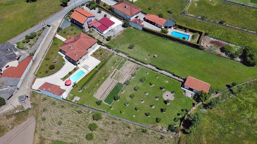 Moradia T4 para Venda em Lama de Arcos Foto 45