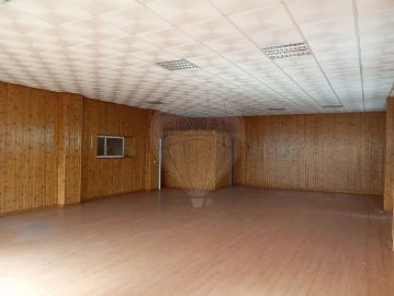 Armazém para Venda em Alcanena e Vila Moreira