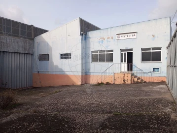 Armazém para Venda em Alcanena e Vila Moreira