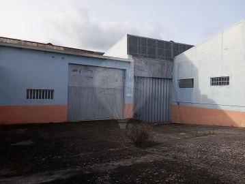 Armazém para Venda em Alcanena e Vila Moreira