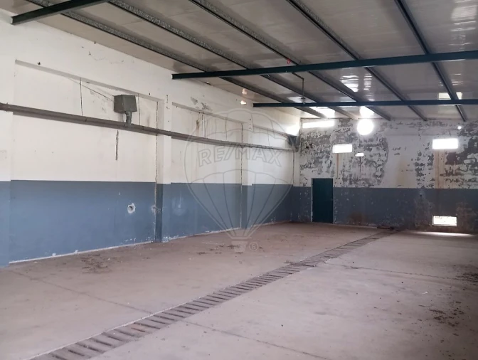 Armazém para Venda em Alcanena e Vila Moreira Foto 12