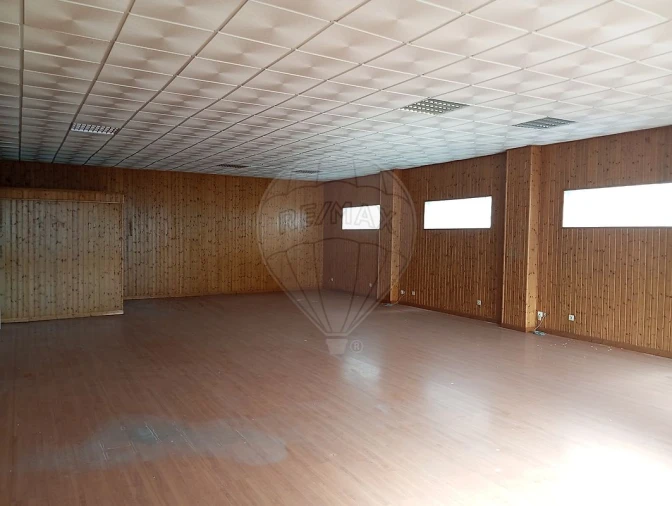 Armazém para Venda em Alcanena e Vila Moreira Foto 32