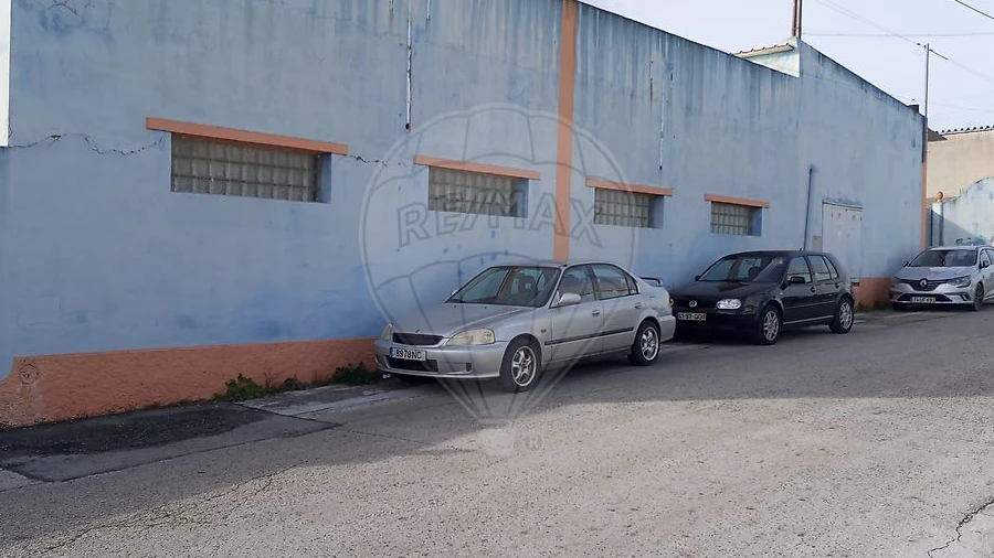 Armazém para Venda em Alcanena e Vila Moreira