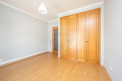 Apartamento T2 para Arrendamento em Azeitão (São Lourenço e São Simão)