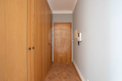 Apartamento T2 para Arrendamento em Azeitão (São Lourenço e São Simão)