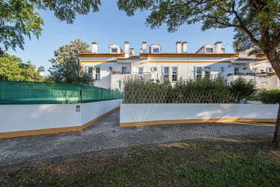 Apartamento T2 para Arrendamento em Azeitão (São Lourenço e São Simão)