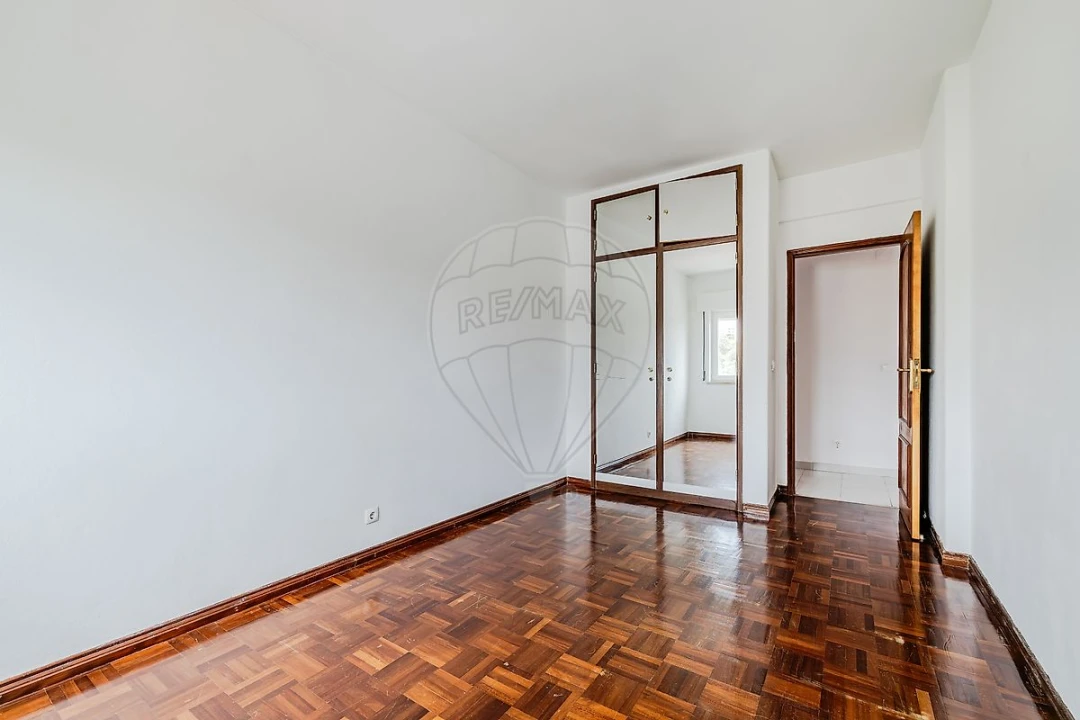 Apartamento T3 para Arrendamento em Póvoa de Santa Iria e Forte da Casa Foto 14