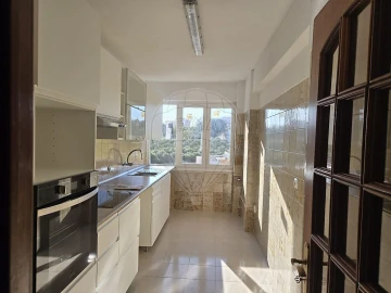 Apartamento T3 para Arrendamento em Póvoa de Santa Iria e Forte da Casa