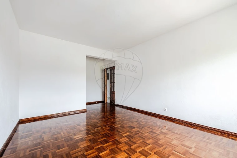 Apartamento T3 para Arrendamento em Póvoa de Santa Iria e Forte da Casa Foto 4